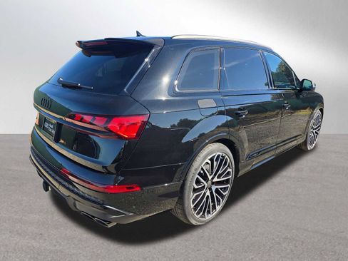 New 2026 Audi SQ7 Prestige image 3