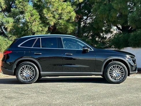 Certified 2025 Mercedes-Benz GLC 300 image 3