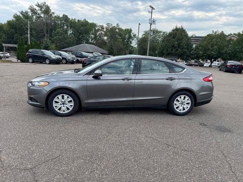 Used 2013 Ford Fusion S FWD image 9