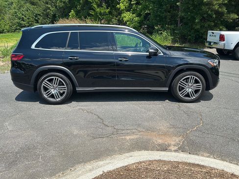 Used 2025 Mercedes-Benz GLS 450 4MATIC image 6