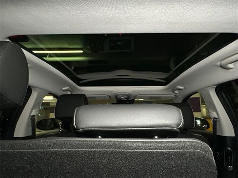 Used 2023 Hyundai Ioniq 5 Limited image 8