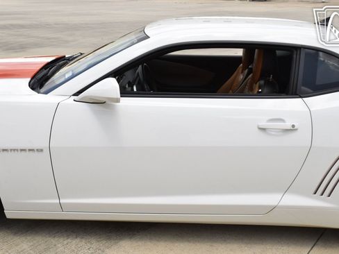 Used 2011 Chevrolet Camaro SS w/ RS Package image 31