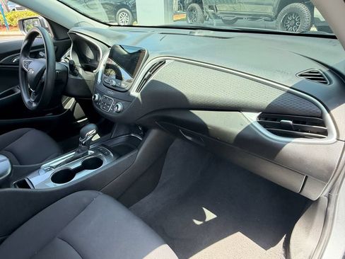 Certified 2024 Chevrolet Malibu LT FWD image 17