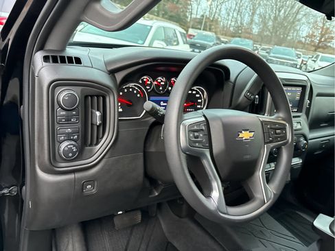 Certified 2022 Chevrolet Silverado 1500 Custom w/ LPO, Dark Essentials Package image 8