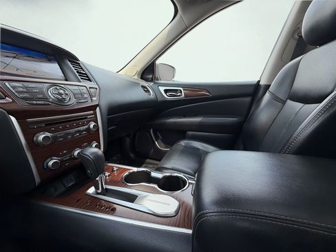 Used 2020 Nissan Pathfinder Platinum FWD image 60