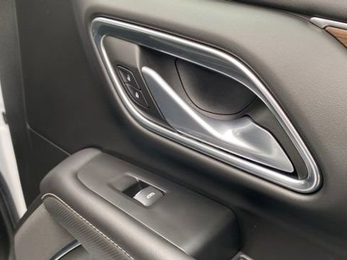 Used 2022 Chevrolet Tahoe Premier w/ Premium Package image 22