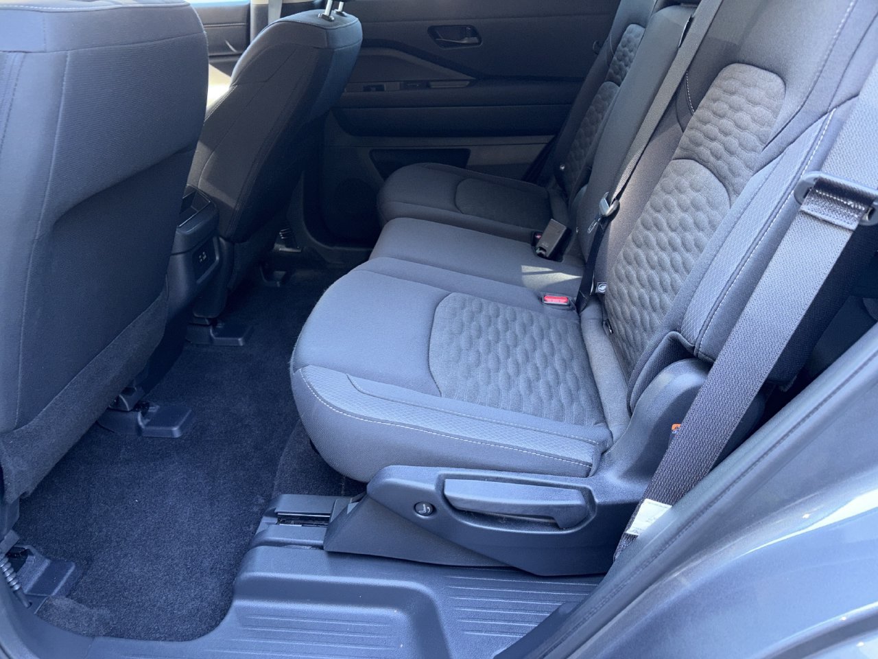 Certified 2025 Nissan Pathfinder S AWD/4WD image 26