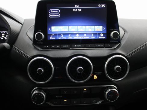 Used 2025 Nissan Sentra SV image 27