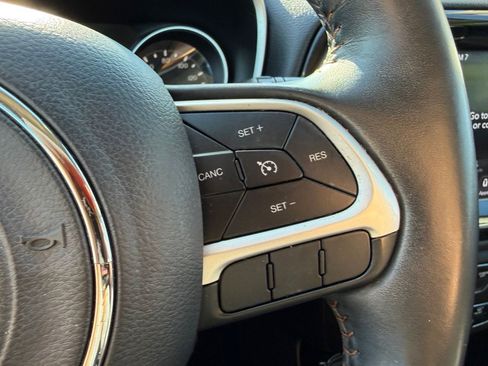 Used 2019 Jeep Compass Limited AWD/4WD image 14