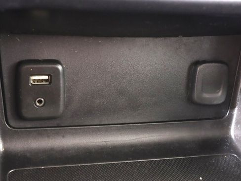 Used 2018 Chevrolet Colorado W/T w/ WT Convenience Package RWD image 23