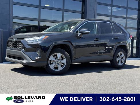 Used 2024 Toyota RAV4 XLE FWD image 1