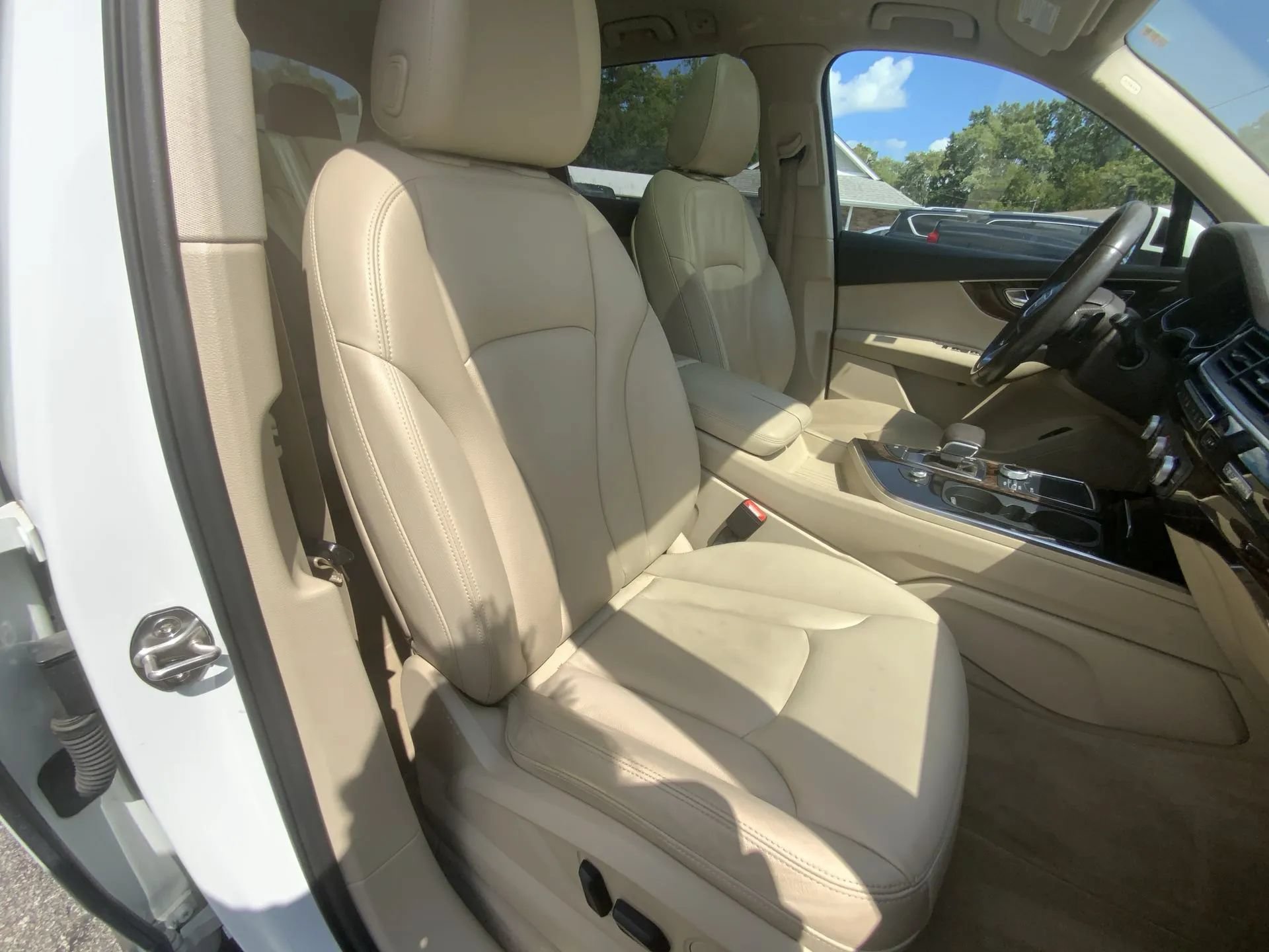 Used 2017 Audi Q7 3.0T Premium Plus AWD/4WD image 27