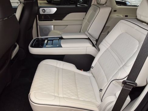 Used 2024 Lincoln Navigator Black Label AWD/4WD image 14