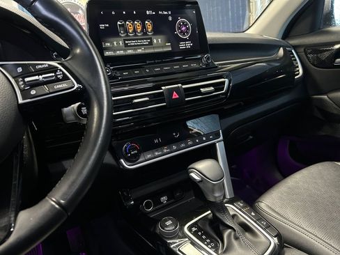 Used 2022 Kia Seltos EX image 20