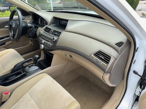 Used 2009 Honda Accord LX-P image 16