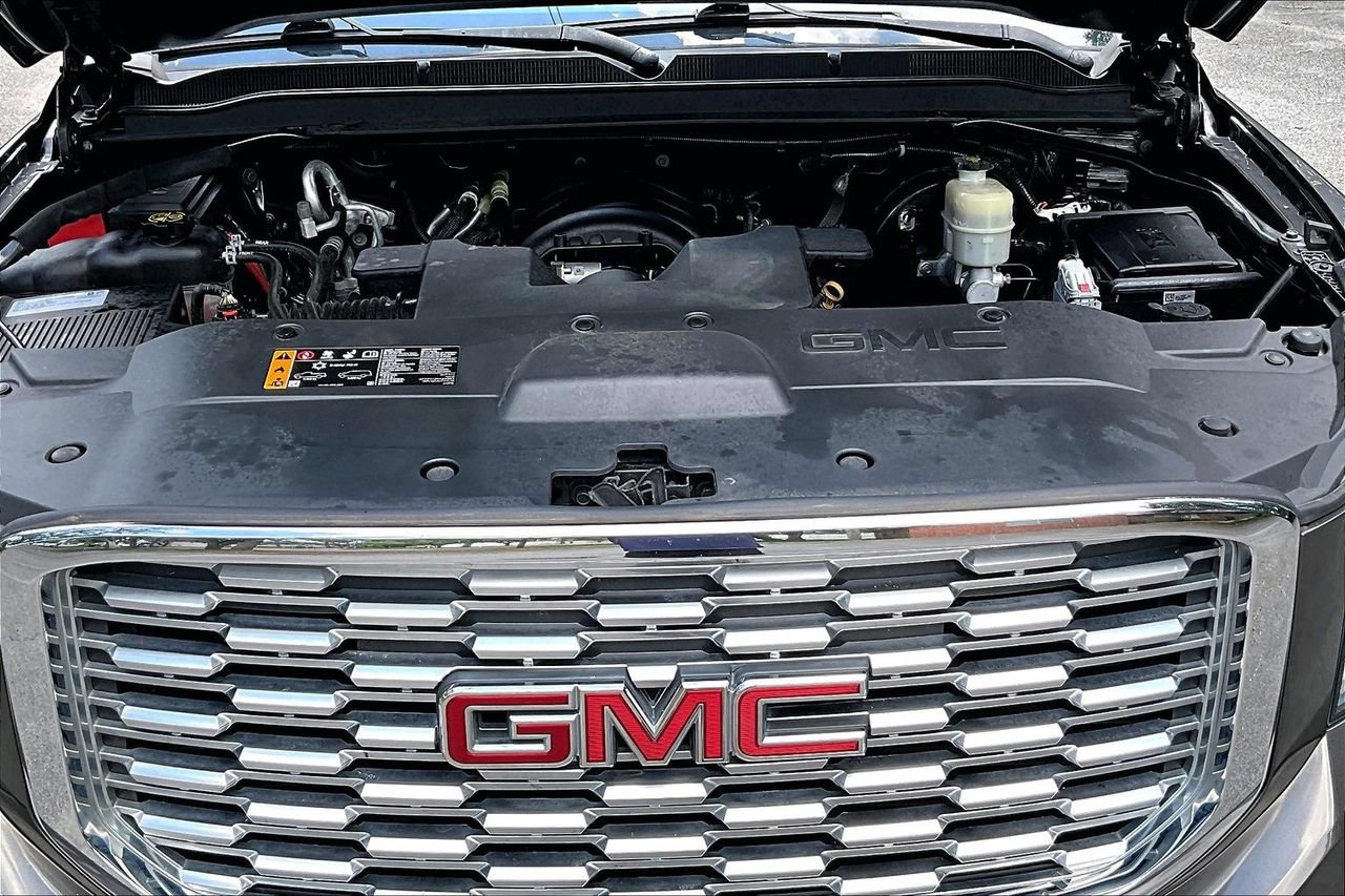 Used 2020 GMC Yukon Denali RWD image 30
