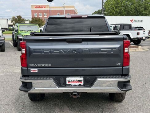 Used 2022 Chevrolet Silverado 1500 LT AWD/4WD image 4