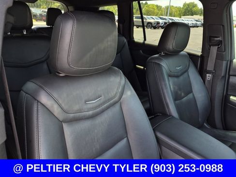 Used 2021 Cadillac XT6 Premium Luxury FWD image 11