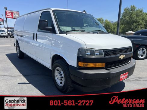 Used 2019 Chevrolet Express 2500 Extended RWD image 1