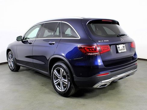 Used 2021 Mercedes-Benz GLC 300 4MATIC image 3