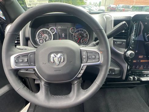 Used 2025 RAM 2500 Big Horn AWD/4WD image 29