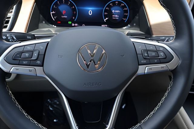 Certified 2024 Volkswagen Atlas SE FWD image 22