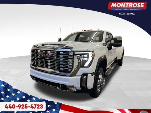 New 2026 GMC Sierra 3500 Denali w/ Denali Reserve Package image 33