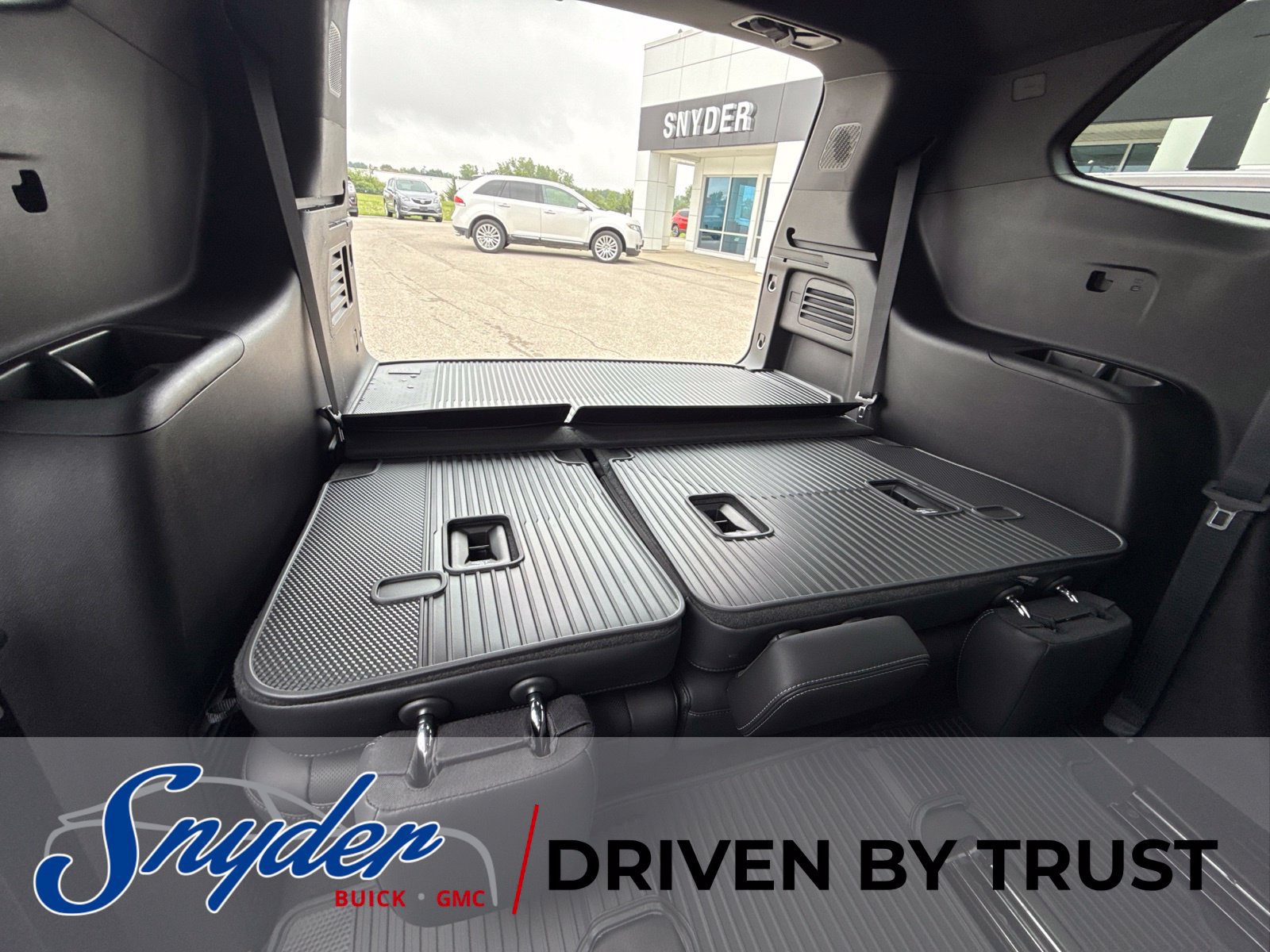 New 2027 Buick Enclave Sport Touring w/ Power Package FWD image 19