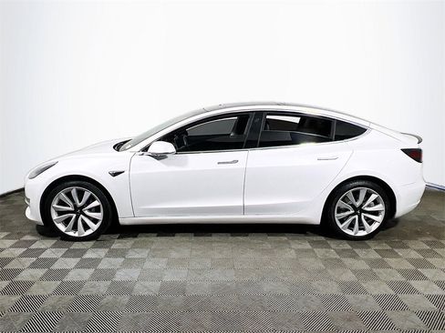 Used 2020 Tesla Model 3 Performance image 5