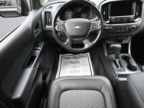 Used 2020 Chevrolet Colorado Z71 AWD/4WD image 14