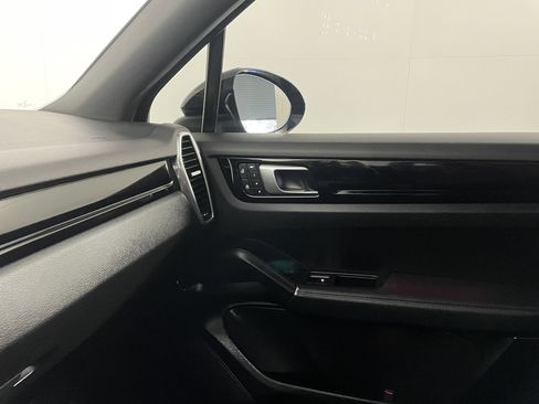 Certified 2023 Porsche Cayenne image 14
