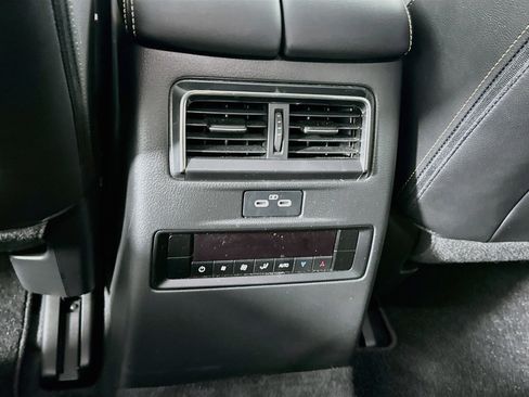 Used 2024 MAZDA CX-90 Plug-In Hybrid w/ Preferred AWD/4WD image 29