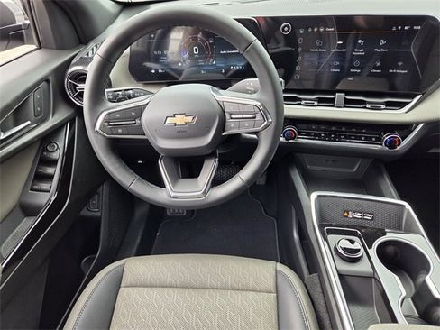 New 2026 Chevrolet Equinox LT image 17