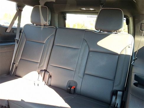 Used 2025 Chevrolet Suburban Premier w/ Sun And Tow Package image 8