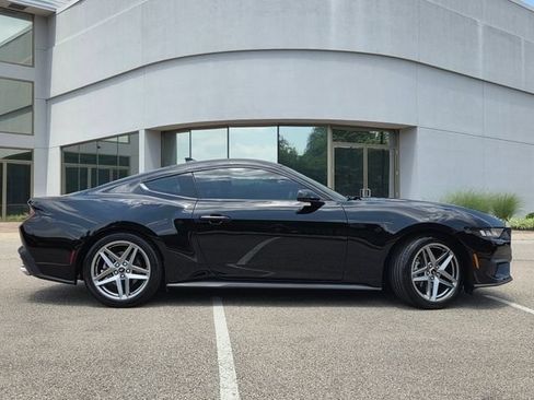Used 2024 Ford Mustang Coupe RWD image 25