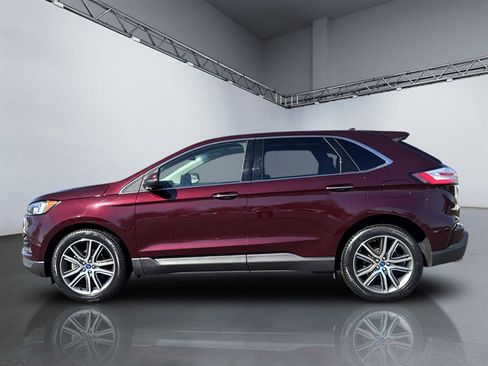 Used 2019 Ford Edge Titanium w/ Cold Weather Package image 2
