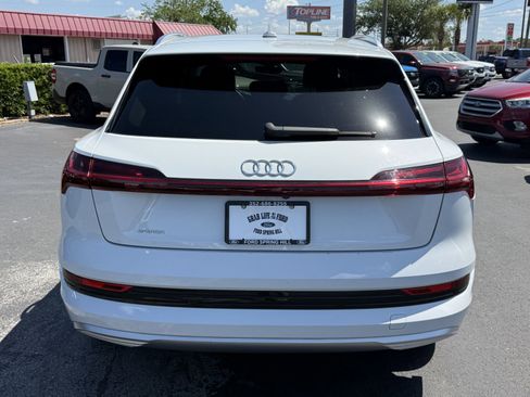 Used 2019 Audi e-tron Premium Plus AWD/4WD image 5