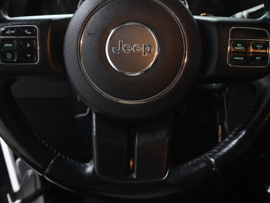 Used 2015 Jeep Wrangler Sahara w/ Connectivity Group AWD/4WD image 16