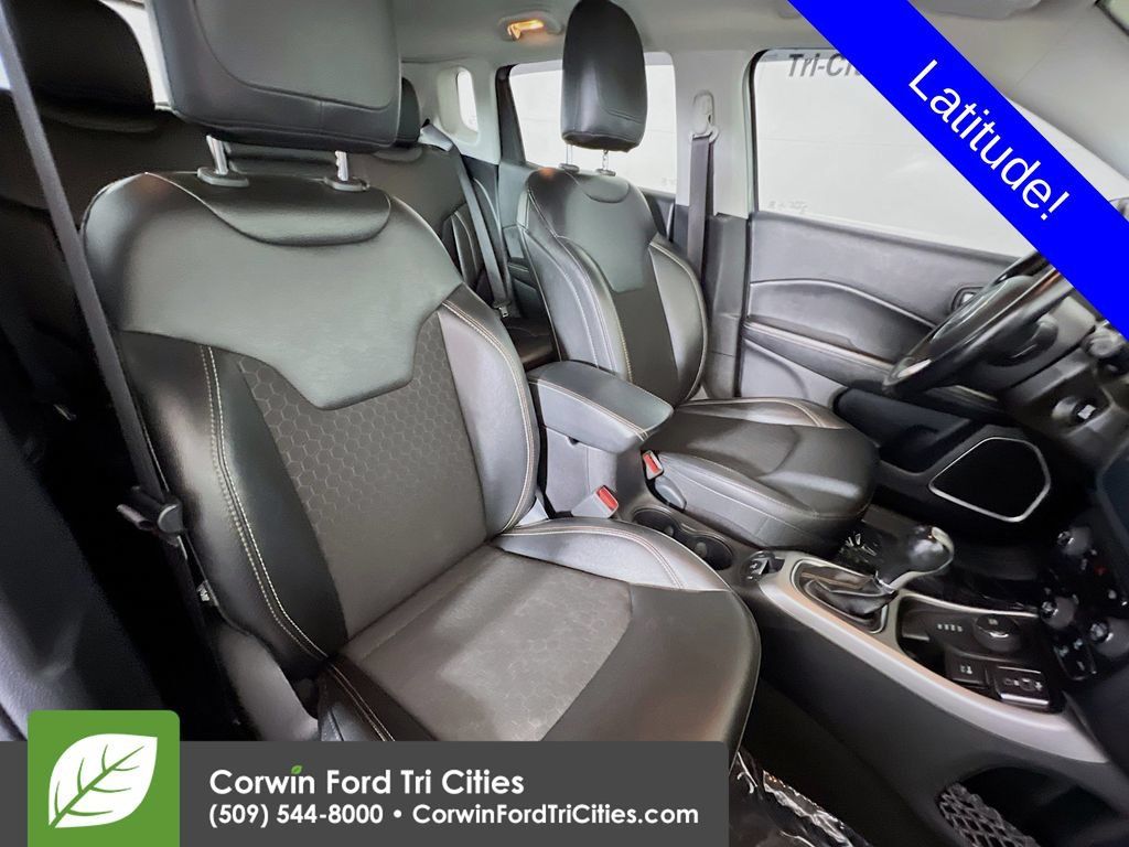 Used 2020 Jeep Compass Latitude w/ Popular Equipment Group AWD/4WD image 18