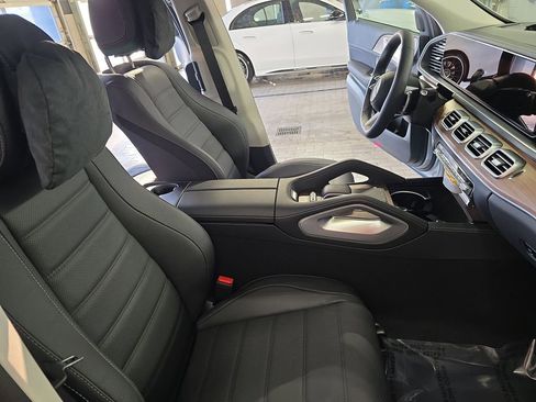 New 2026 Mercedes-Benz GLS 450 4MATIC image 10