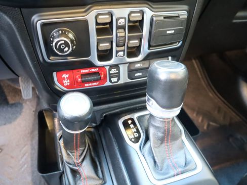 Used 2020 Jeep Gladiator Rubicon image 37