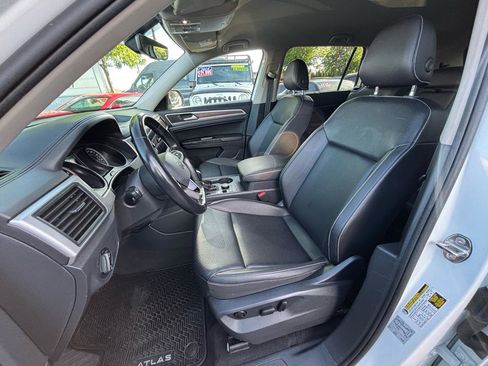 Used 2021 Volkswagen Atlas SE w/ Towing Package AWD/4WD image 8