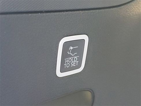 New 2026 Jeep Grand Wagoneer Limited image 9