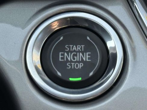 New 2026 Chevrolet Trax LT w/ Sunroof Package FWD image 17