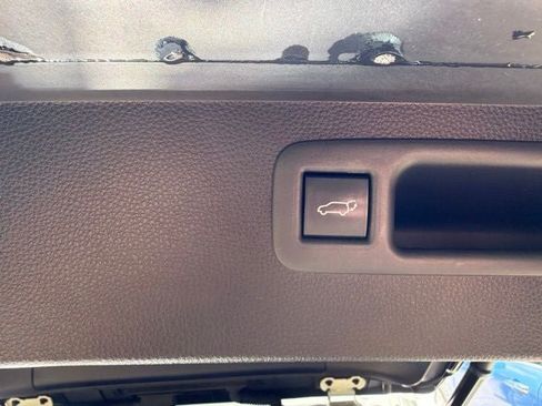 Used 2020 Toyota Highlander Platinum AWD/4WD image 27