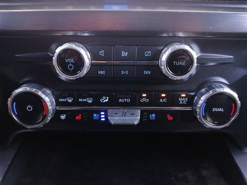 Used 2024 Ford F350 Lariat w/ FX4 Off-Road Package AWD/4WD image 4