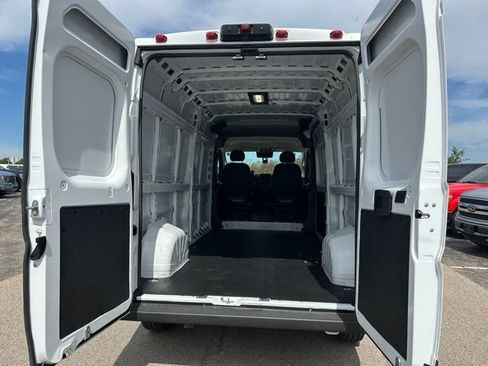 Used 2025 RAM ProMaster 2500 w/ Convenience Group FWD image 12