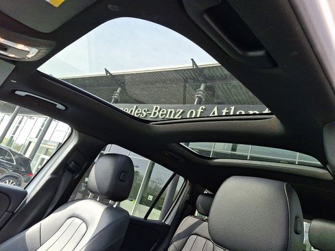Used 2023 Mercedes-Benz GLB 250 4MATIC image 15