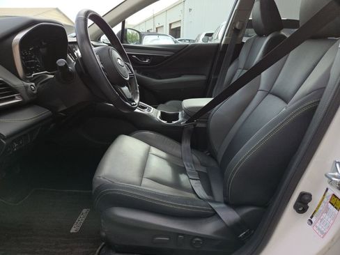 Used 2025 Subaru Outback Onyx Edition image 5