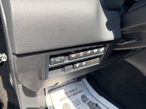 Used 2024 Toyota Tundra Limited AWD/4WD image 24